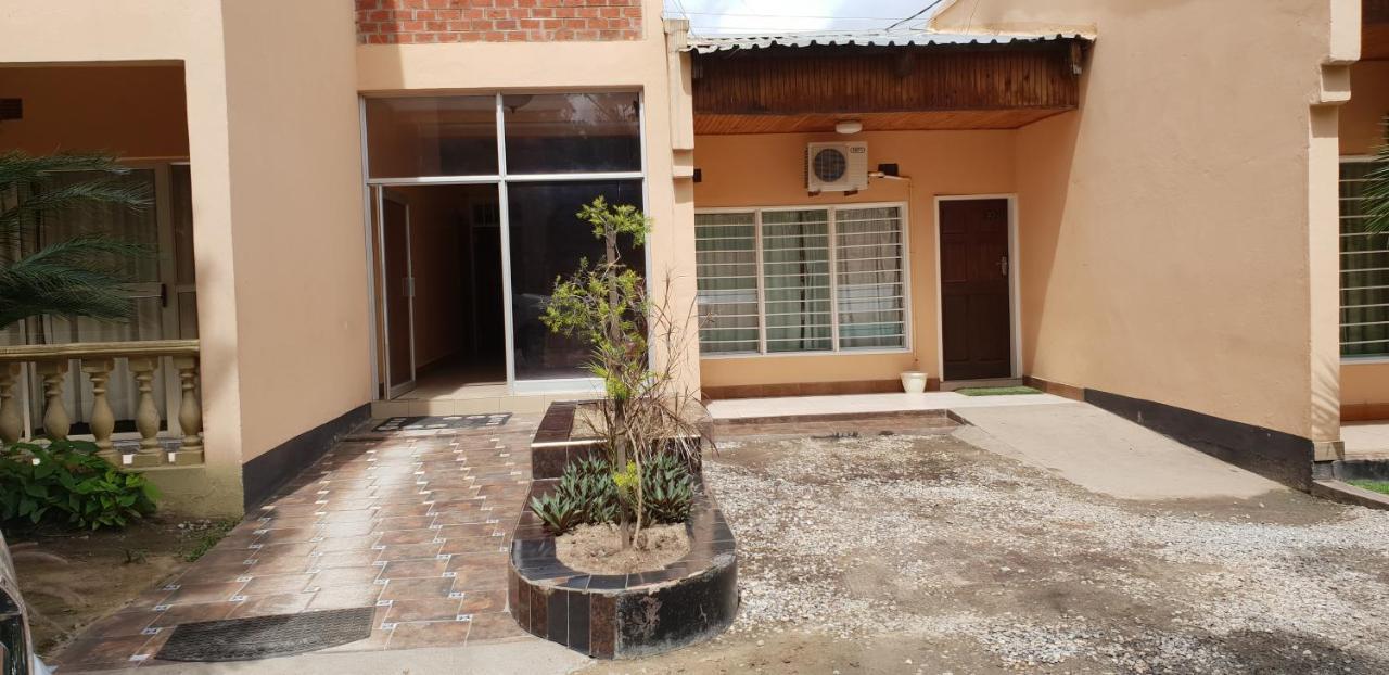 Mwiluzi Motel Ltd Lusaka Kültér fotó