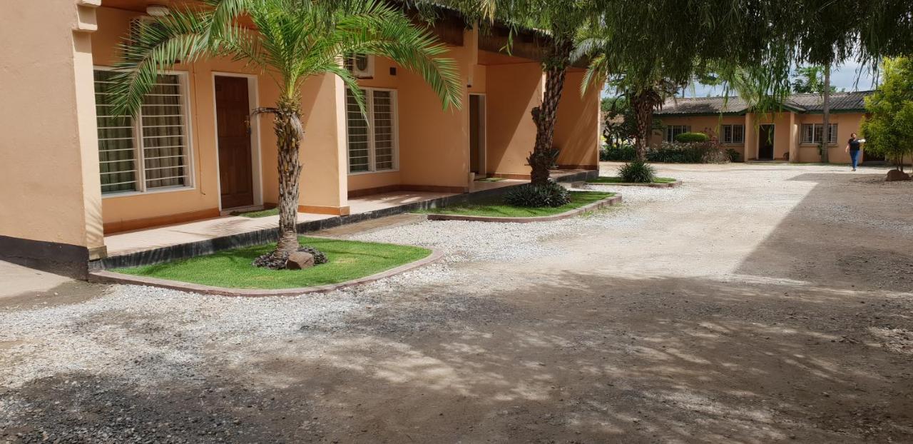 Mwiluzi Motel Ltd Lusaka Kültér fotó